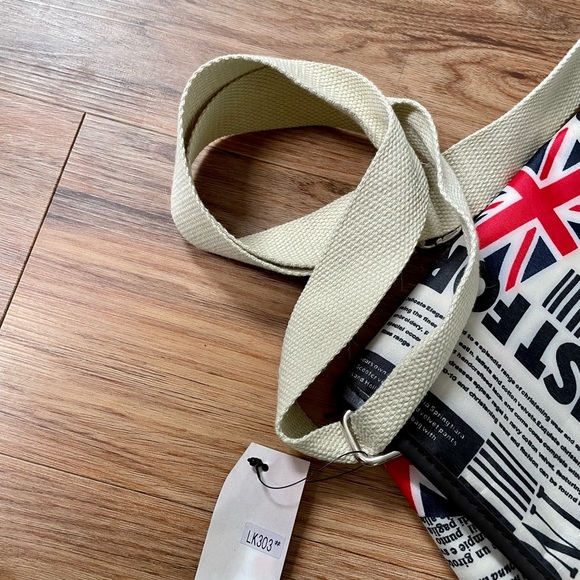 GIFTED TO A FRIEND! British Souvenir Travel Bag! - Picture 4 of 7